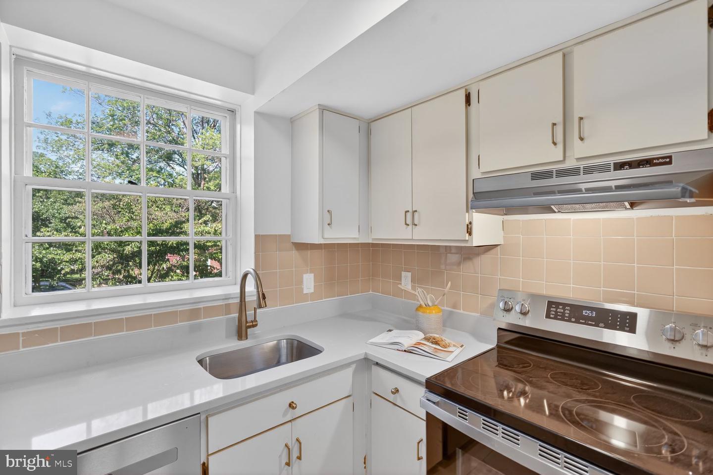 3621 39th St Nw #b320 Property Photo 10