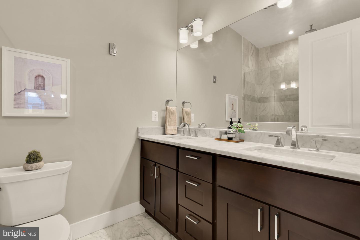 1223 Kenyon St Nw #3 Property Photo 11