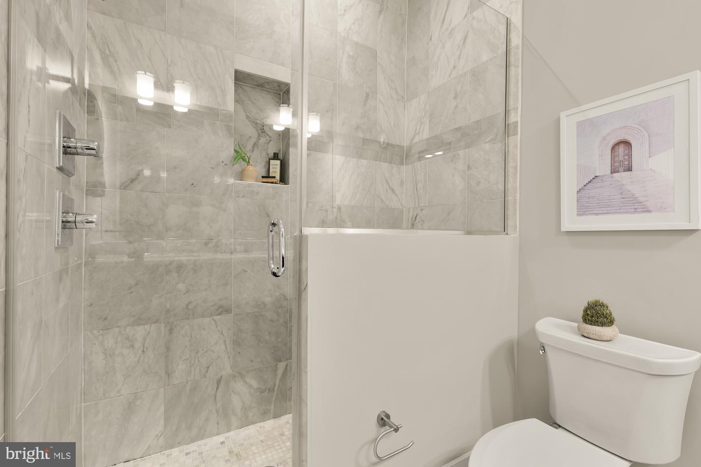 1223 Kenyon St Nw #3 Property Photo 12