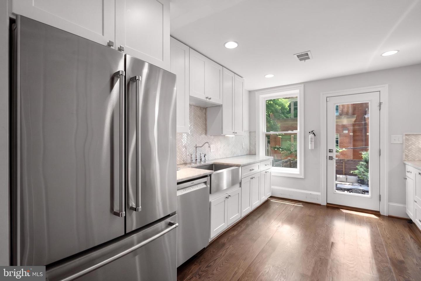 3322 Prospect St Nw Property Photo 10