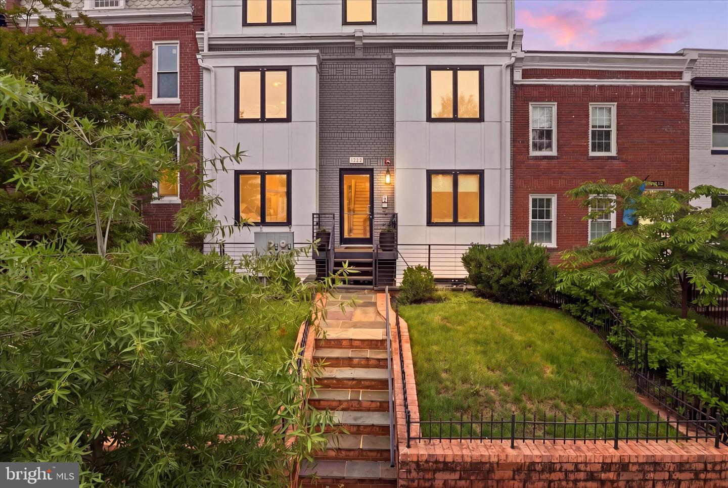 1222 Neal St Ne #3 Property Photo 1