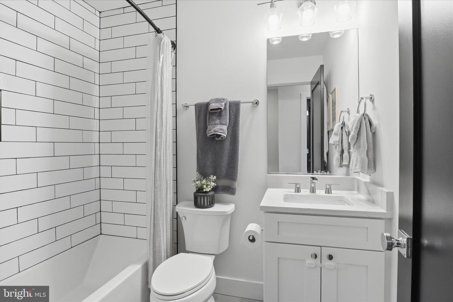1222 Neal St Ne #3 Property Photo 25