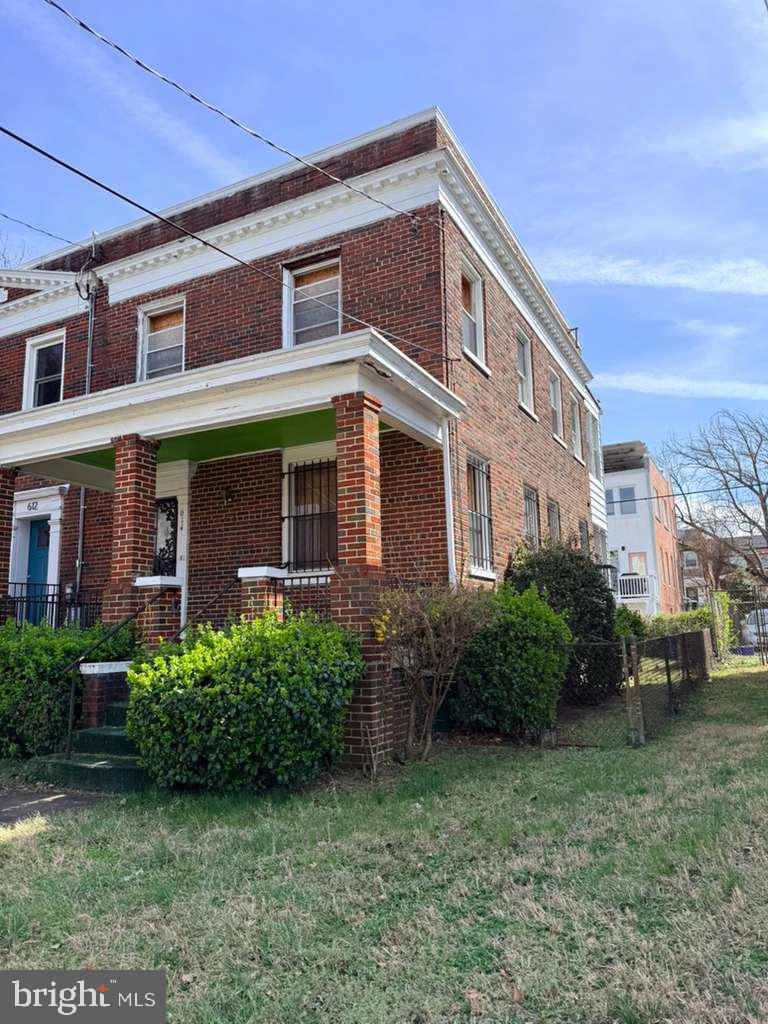 614 RITTENHOUSE ST NW Property Photo 1