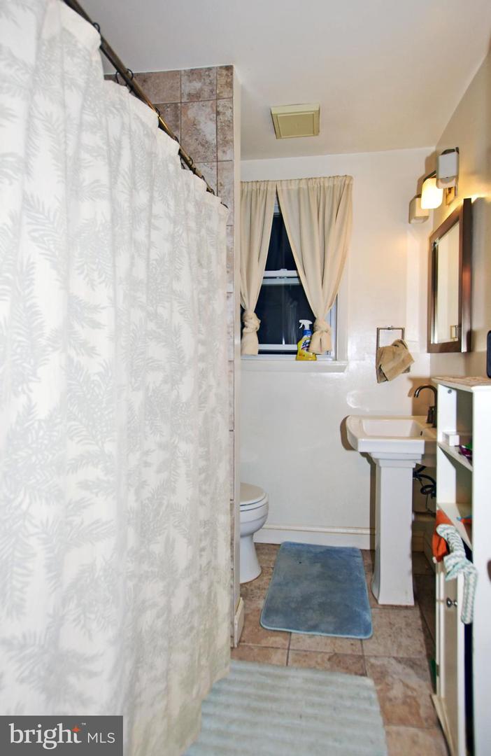 1415 Orren St Ne Property Photo 25