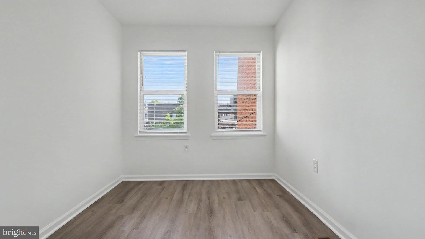 1028 Kenyon St Nw Property Photo 8