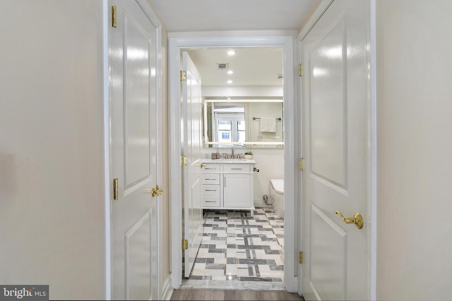 915 E St Nw #1105 Property Photo 16
