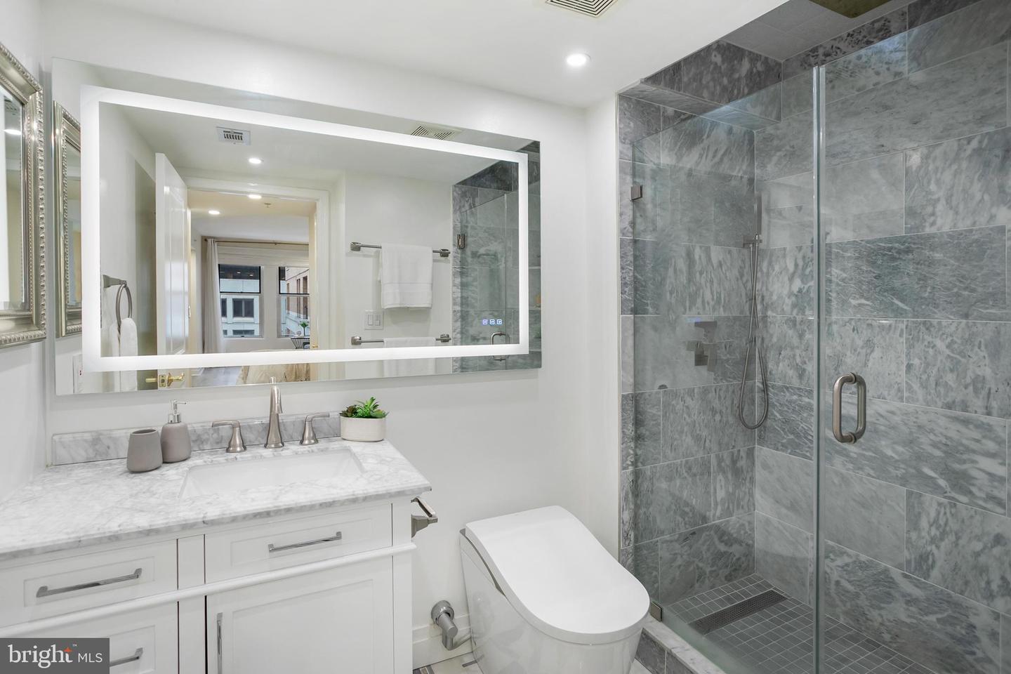 915 E St Nw #1105 Property Photo 18