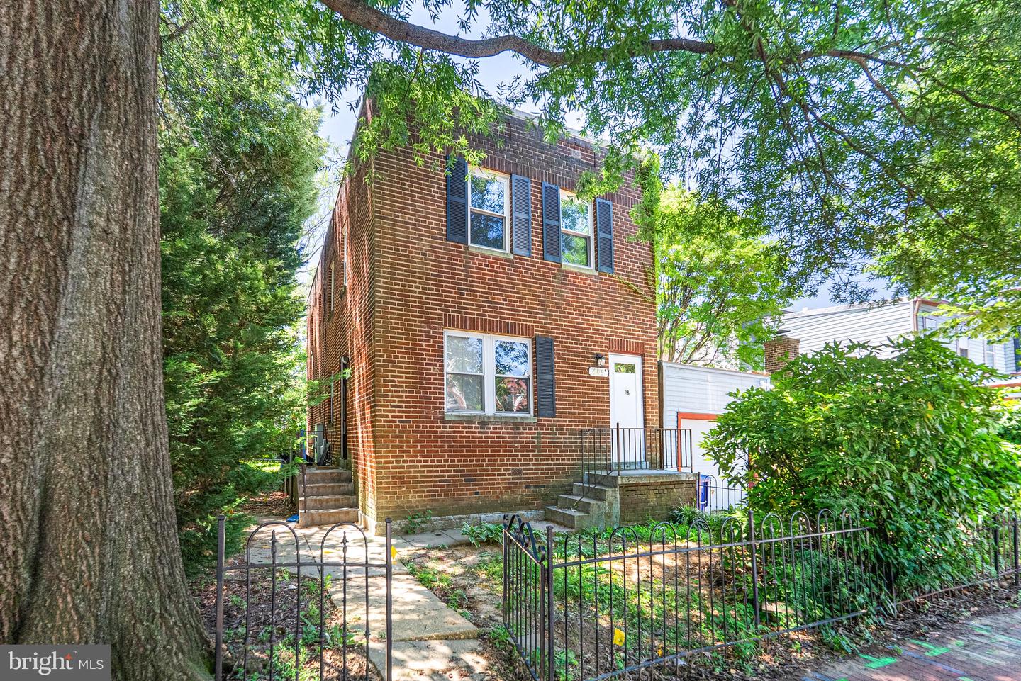 609 Independence Ave Se Property Photo 2