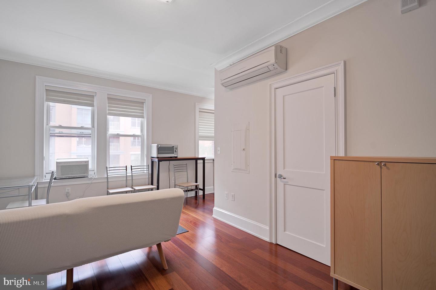 1121 24th St Nw #310 Property Photo 5