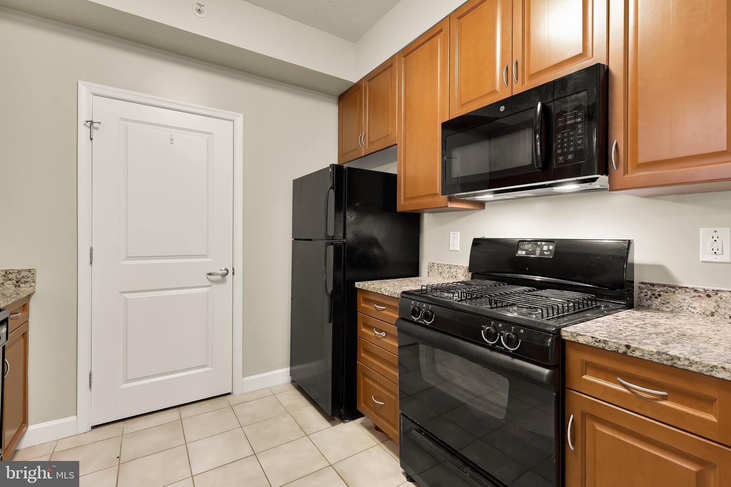 1111 25th St Nw #723 Property Photo 6