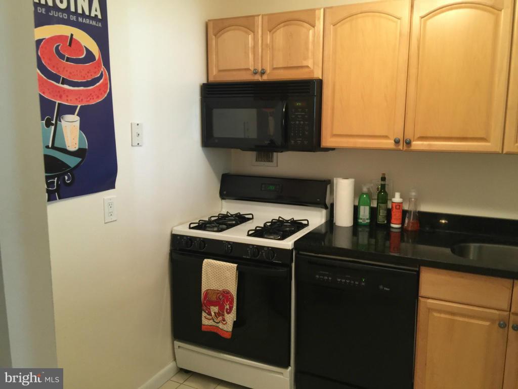 1301 20th St Nw #207 Property Photo 12