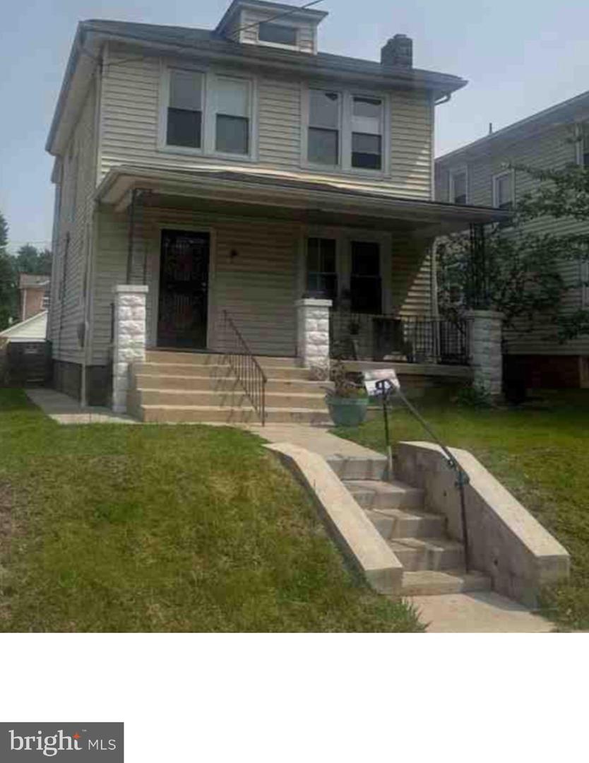 2210 NEWTON ST NE Property Photo 1