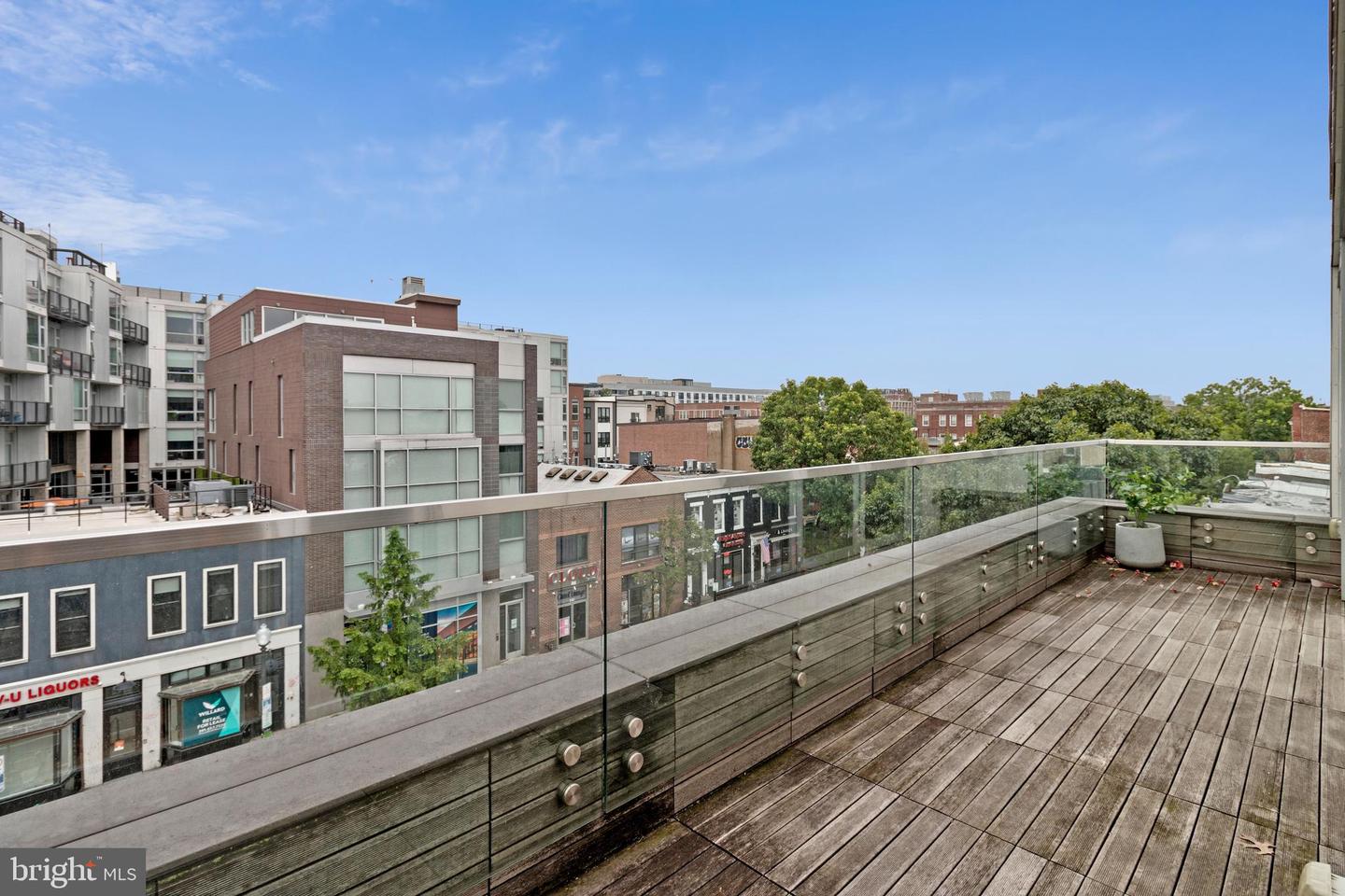 1932 9th St Nw #r401 Property Photo 6