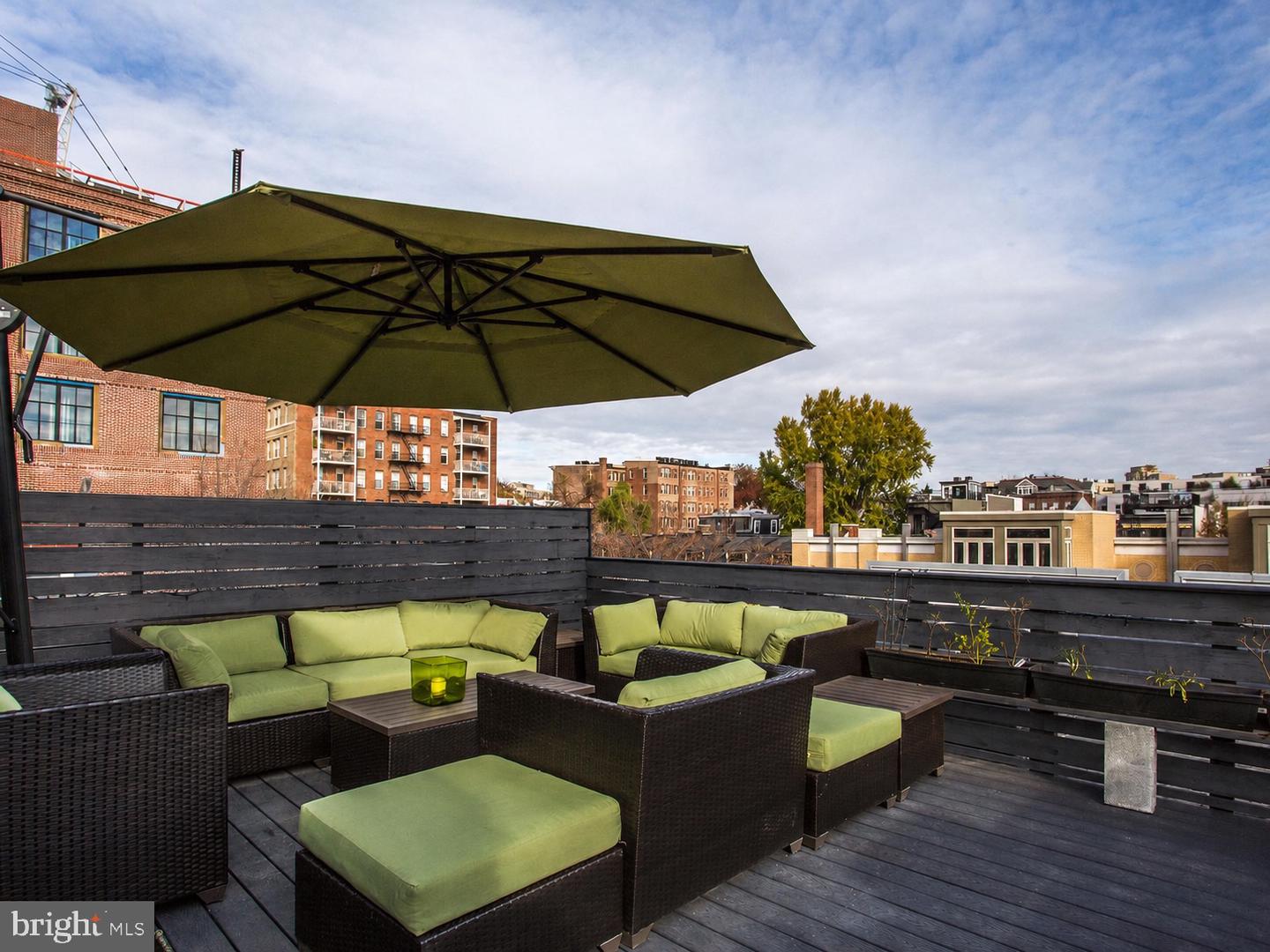 2380 CHAMPLAIN ST NW #306 Property Photo 1