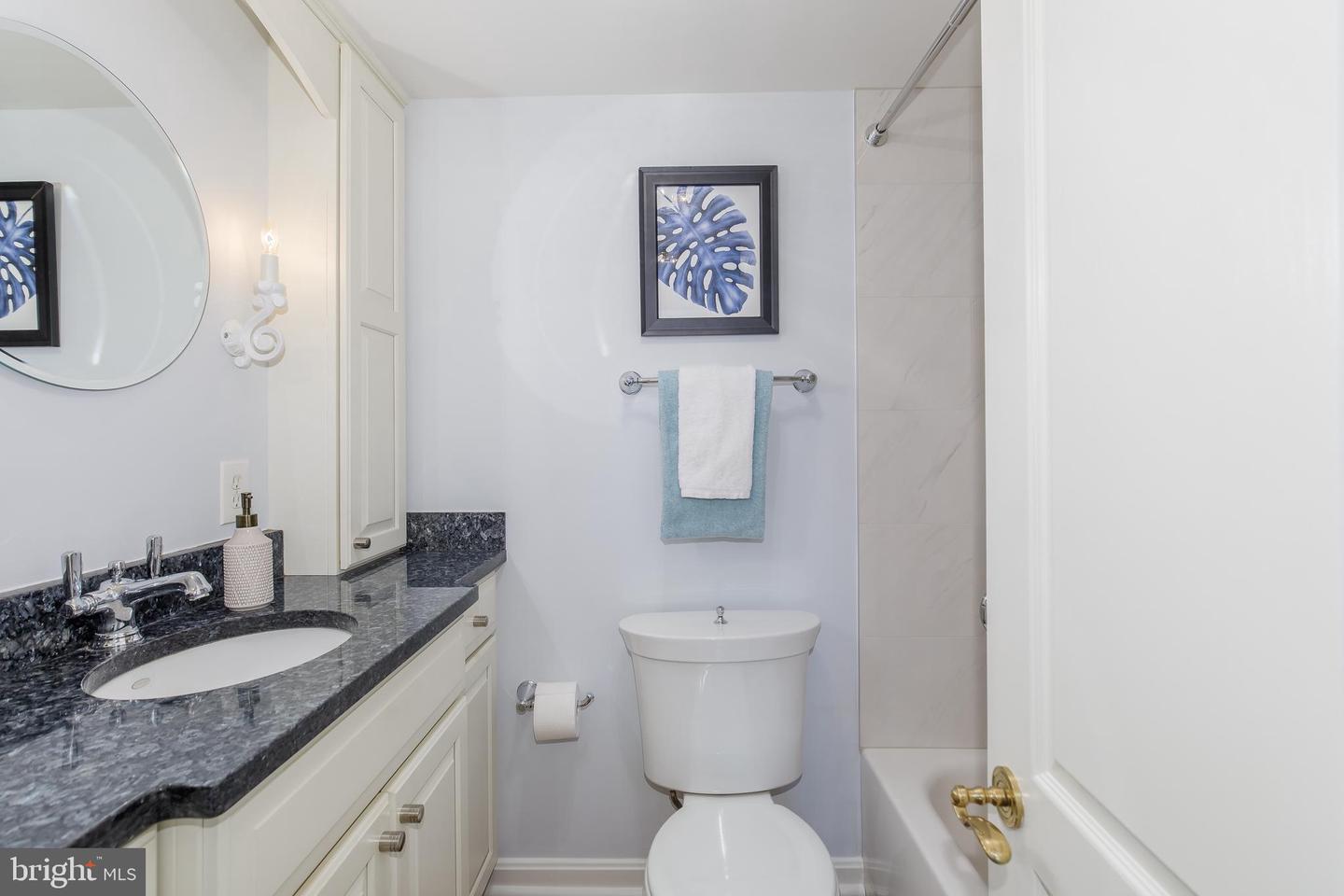 1301 20th St Nw #405 Property Photo 17