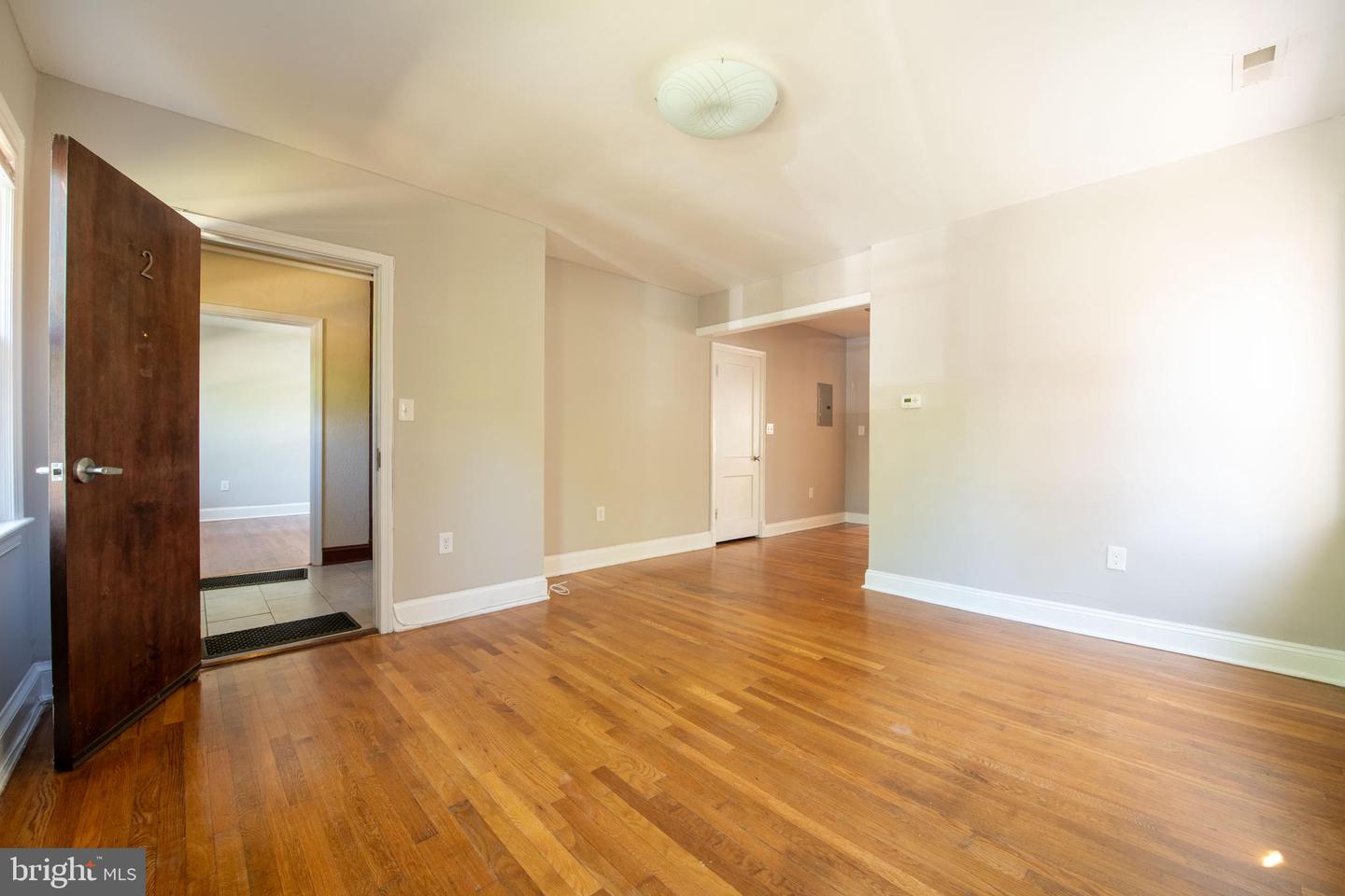2241 40th Pl Nw Property Photo 9