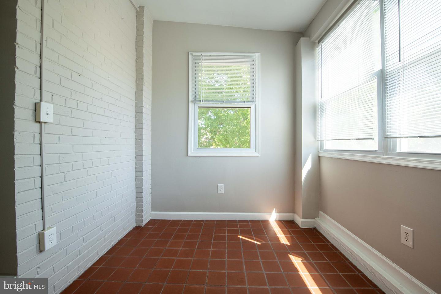 2241 40th Pl Nw Property Photo 38