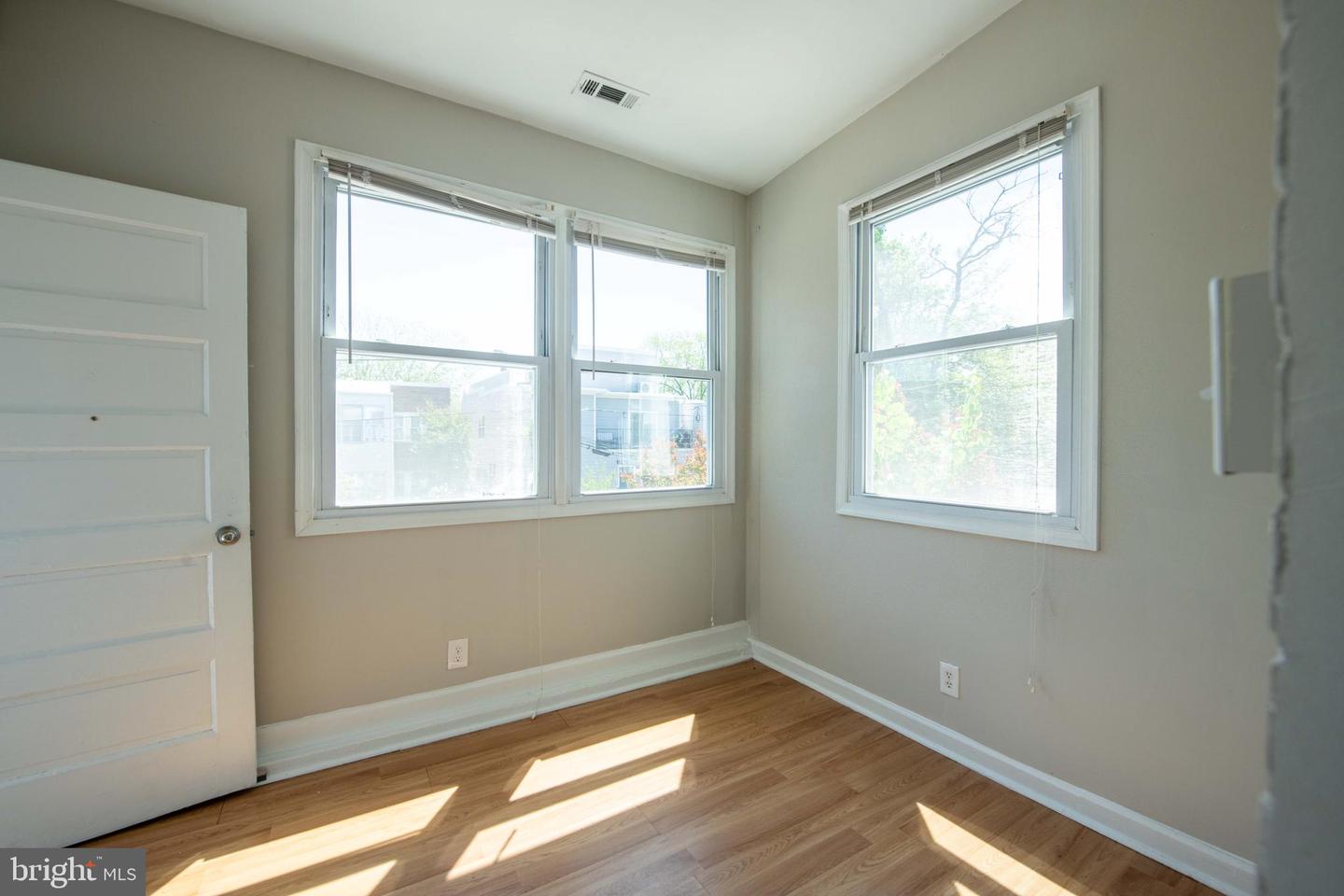 2241 40th Pl Nw Property Photo 62