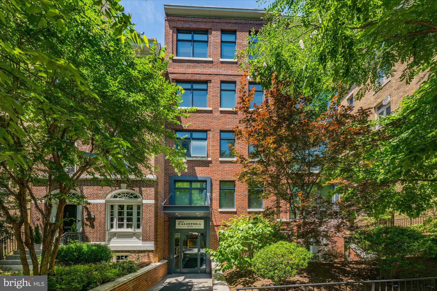 2225 California St Nw #402 Property Photo 1