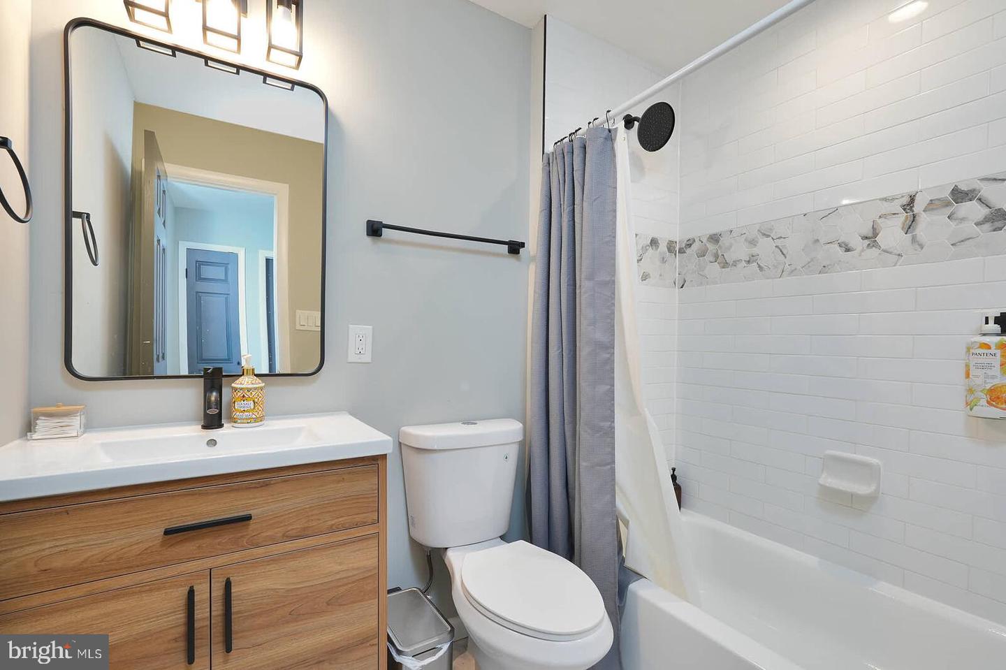 2425 Skyland Pl Se Property Photo 32