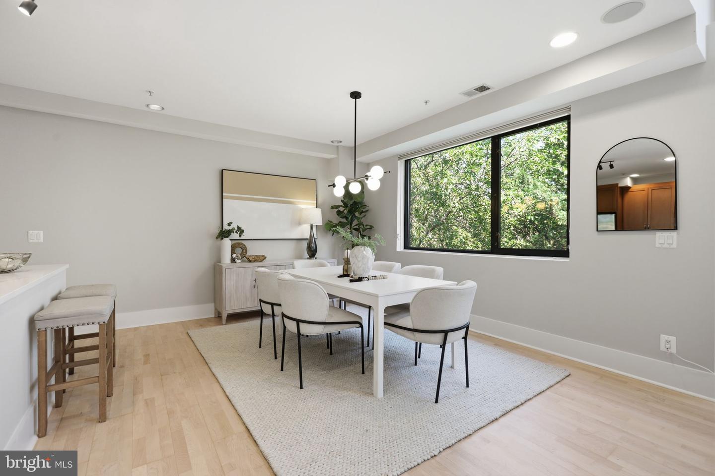 1425 Euclid St Nw #14 Property Photo 6