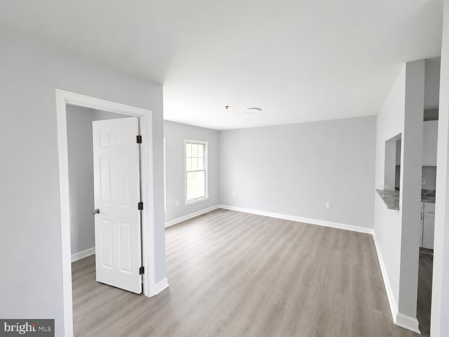 806 Hr Dr Se Property Photo 8
