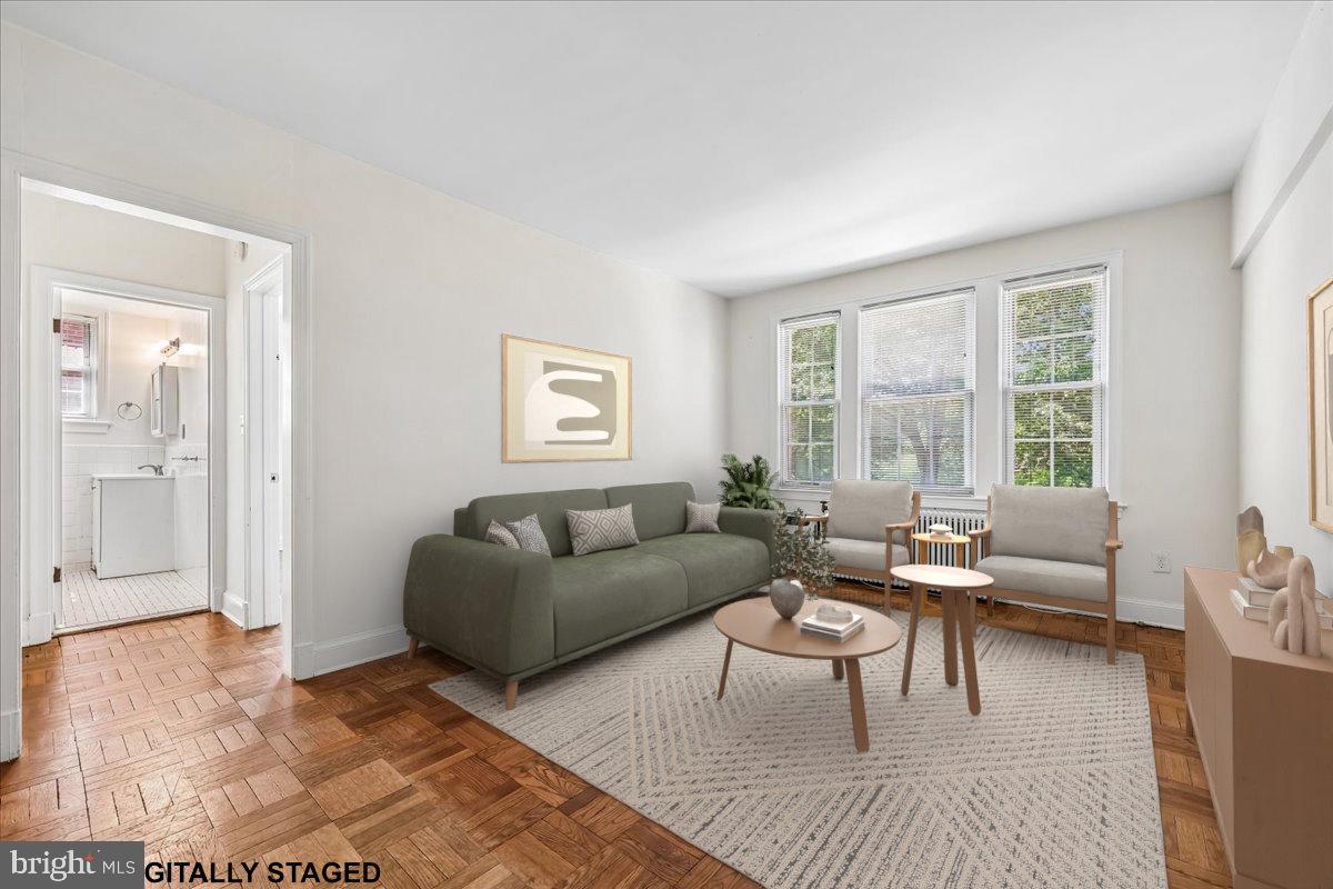 4481 Macarthur Blvd Nw #204 Property Photo 2