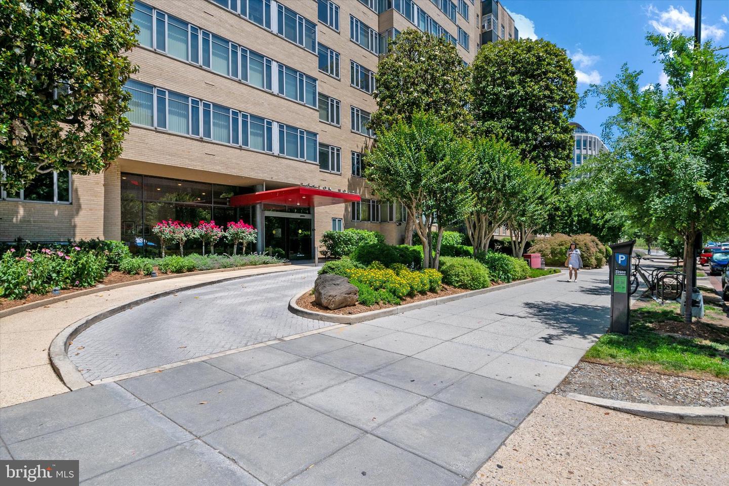 1711 Massachusetts Ave Nw #632 Property Photo 3