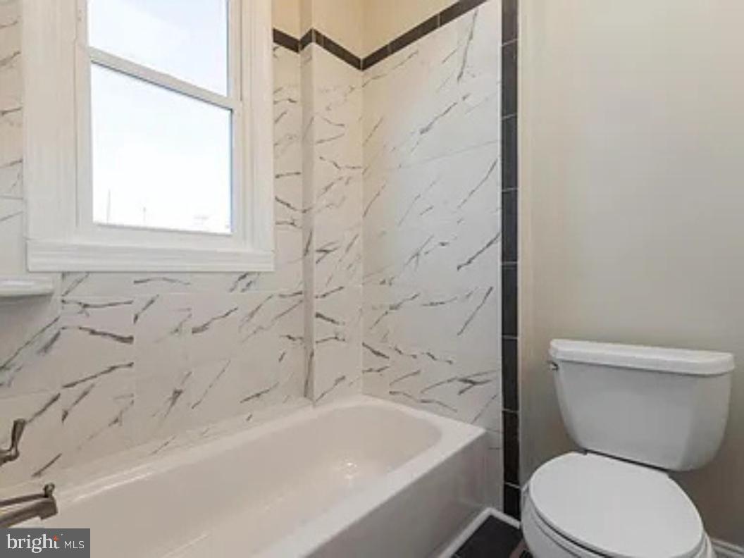 465 Luray Pl Nw Property Photo 12