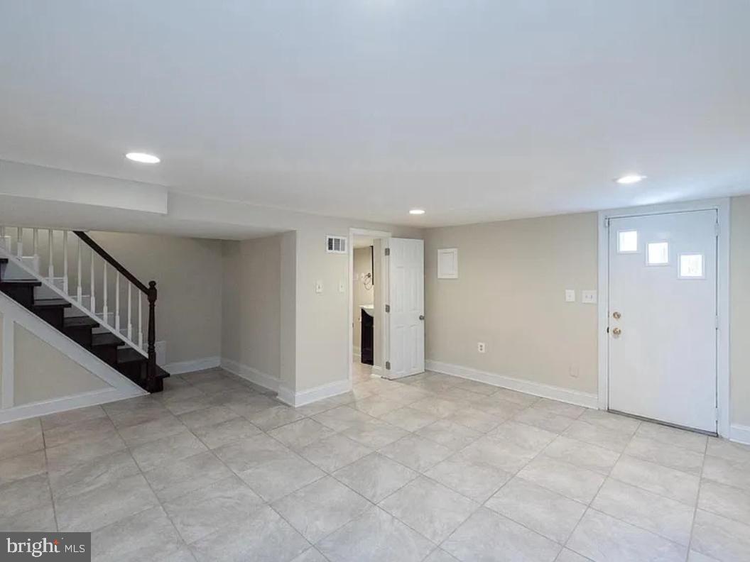 465 Luray Pl Nw Property Photo 13