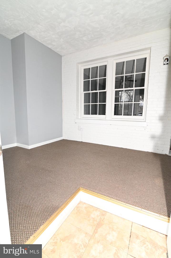 713 Hamlin St Ne #1 Property Photo 26