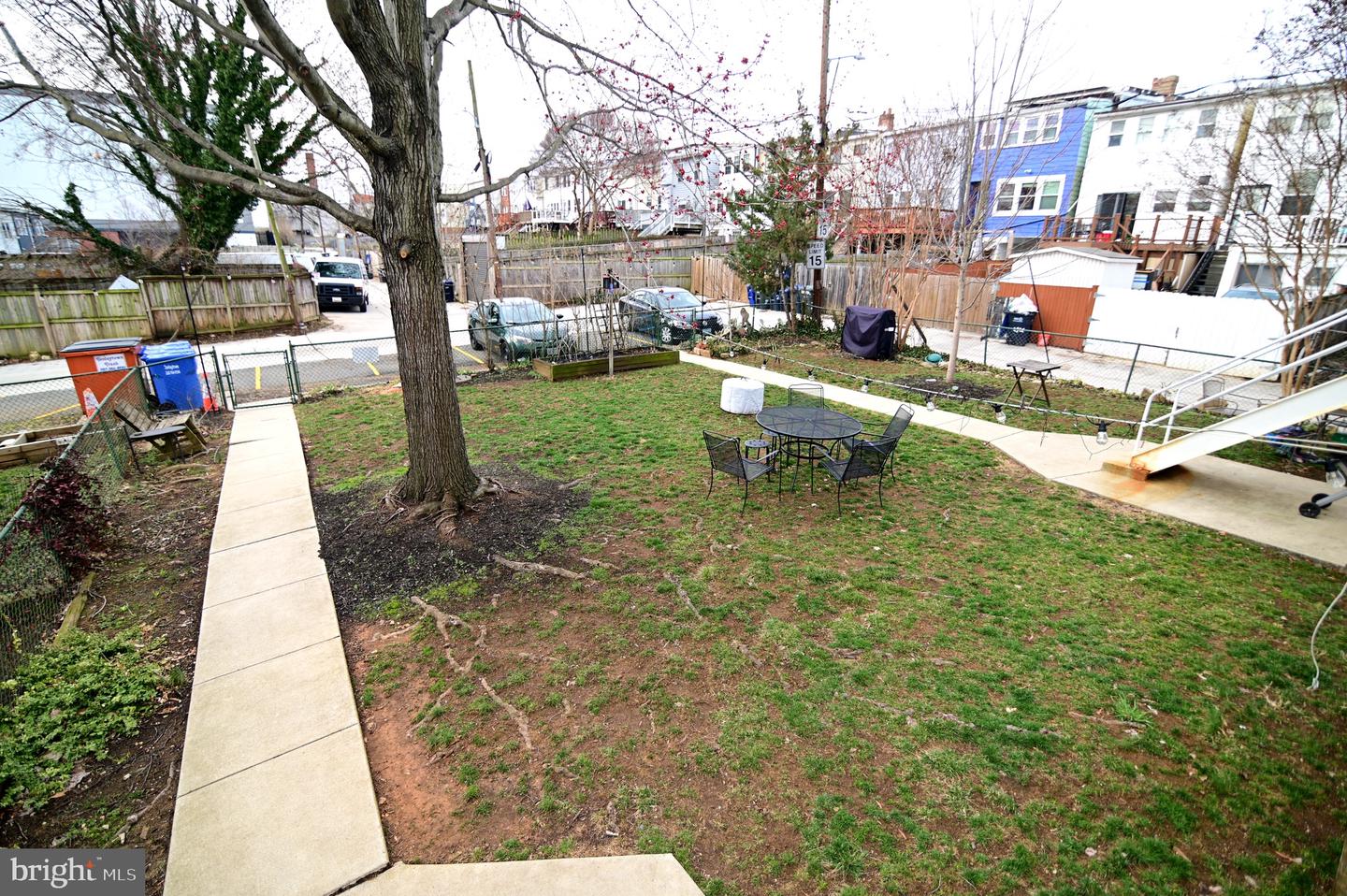 713 Hamlin St Ne #1 Property Photo 28