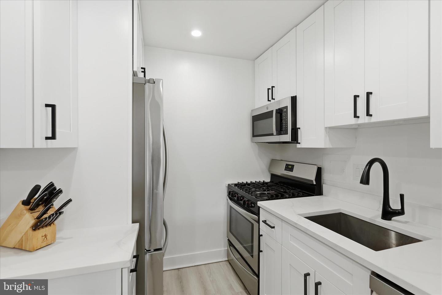 730 24th St Nw #309 Property Photo 6