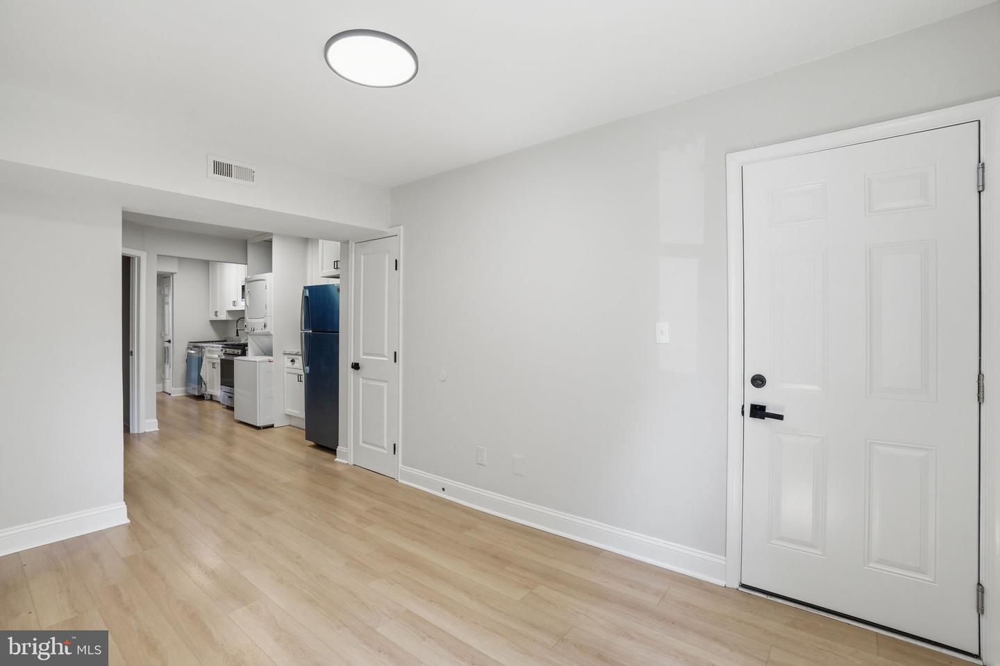 1250 Queen St Ne #1 Property Photo 3