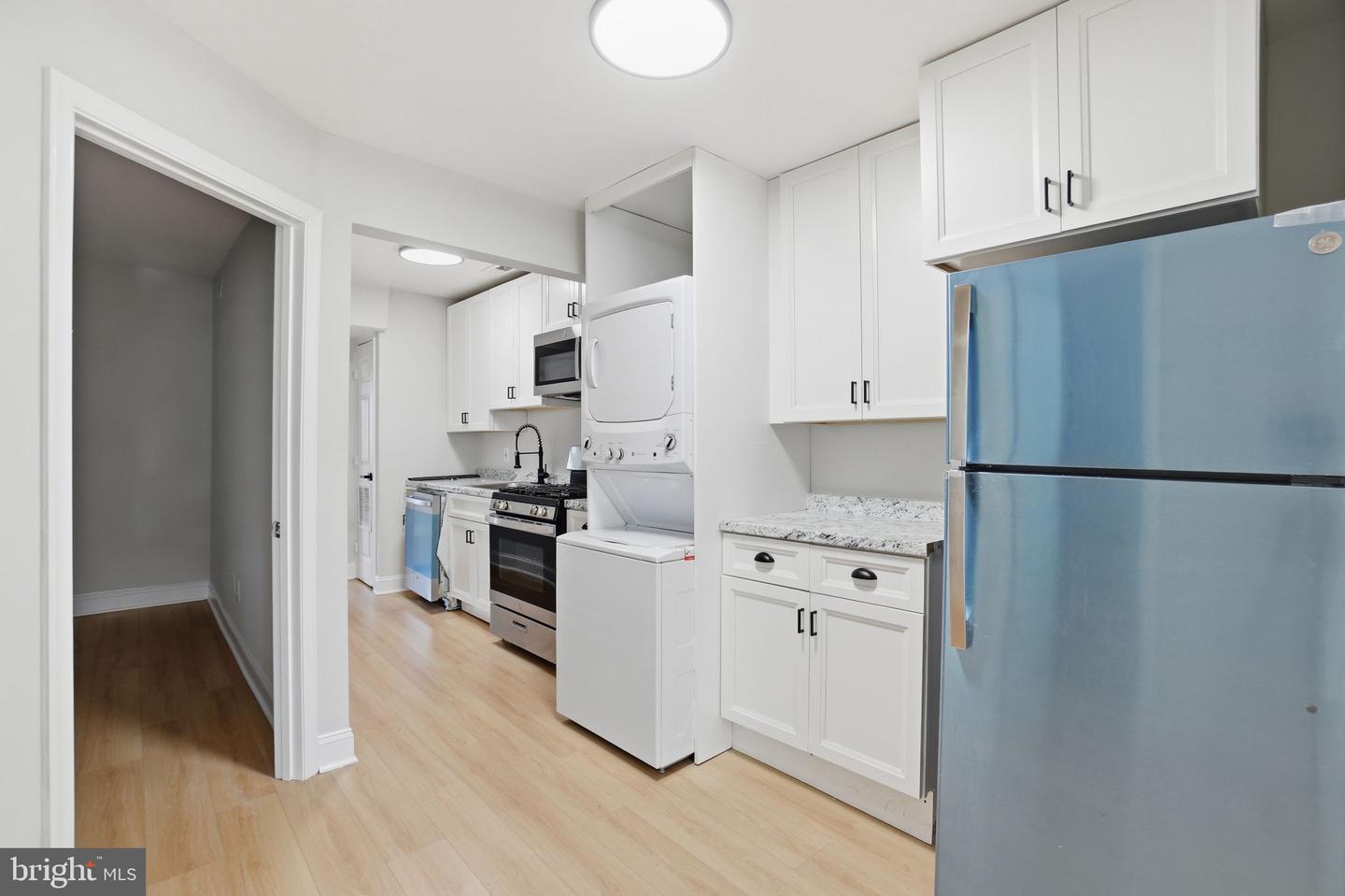 1250 Queen St Ne #1 Property Photo 4
