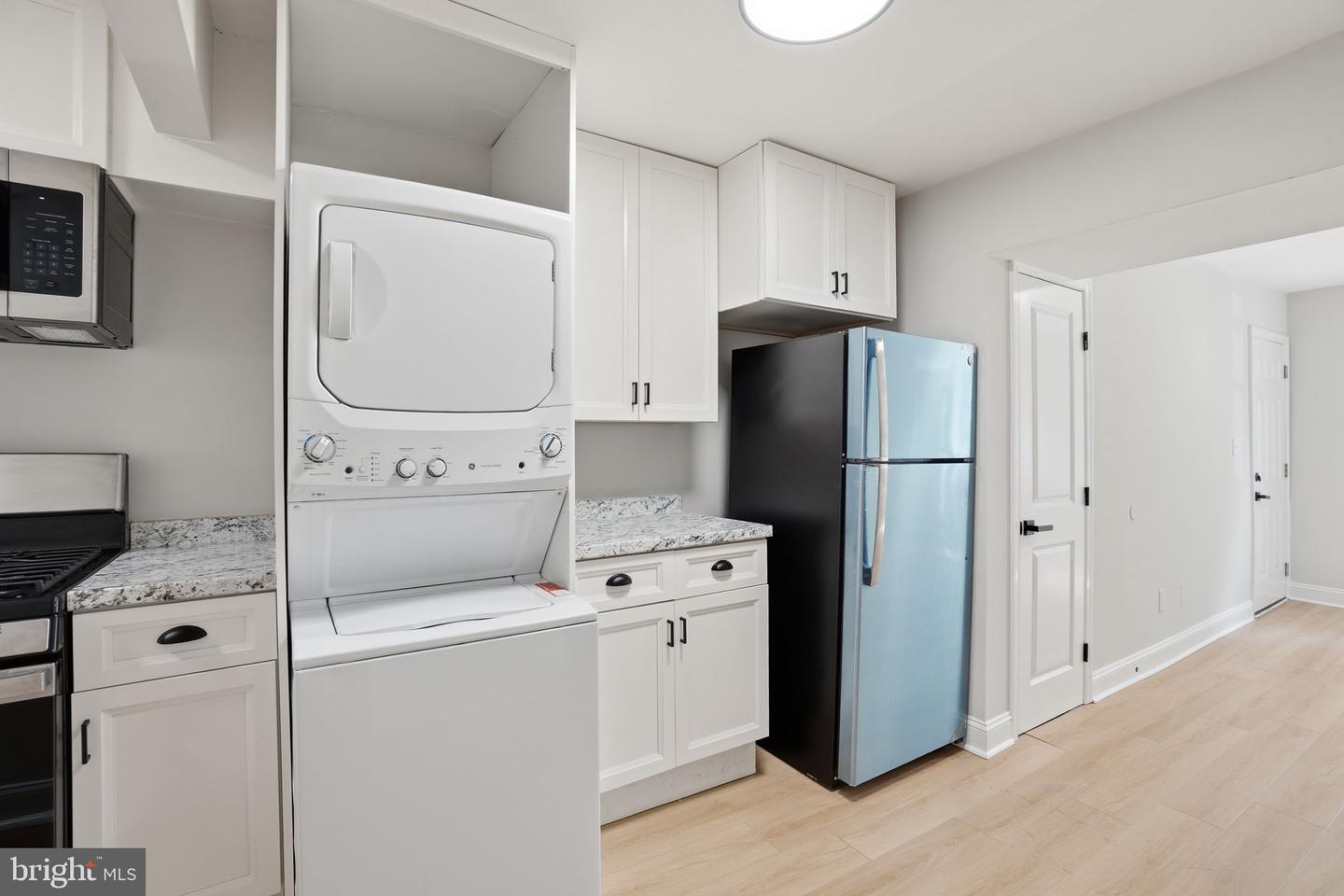 1250 Queen St Ne #1 Property Photo 5