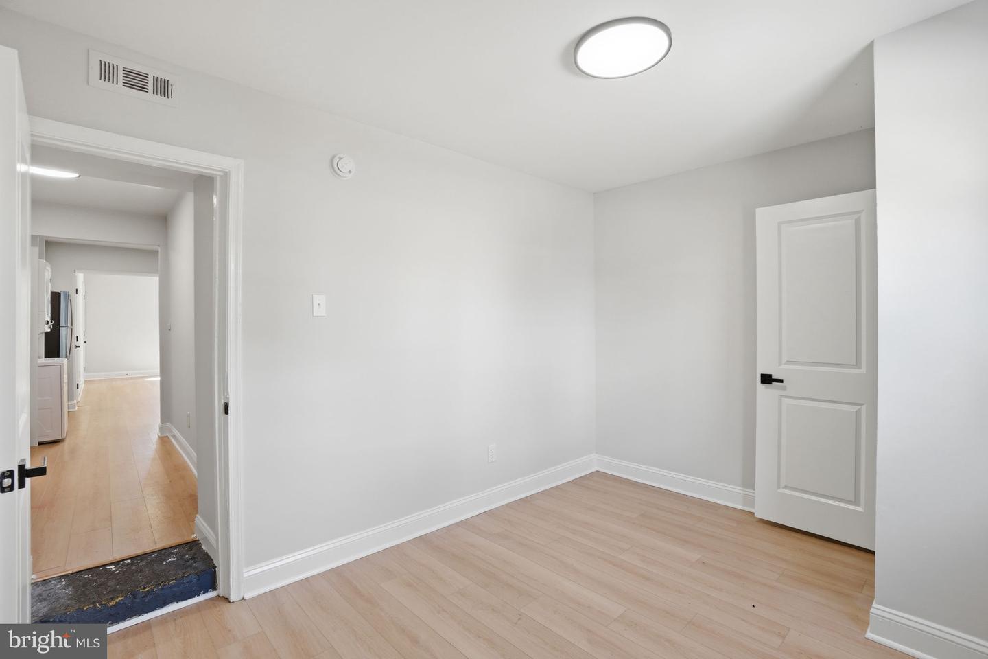 1250 Queen St Ne #1 Property Photo 6