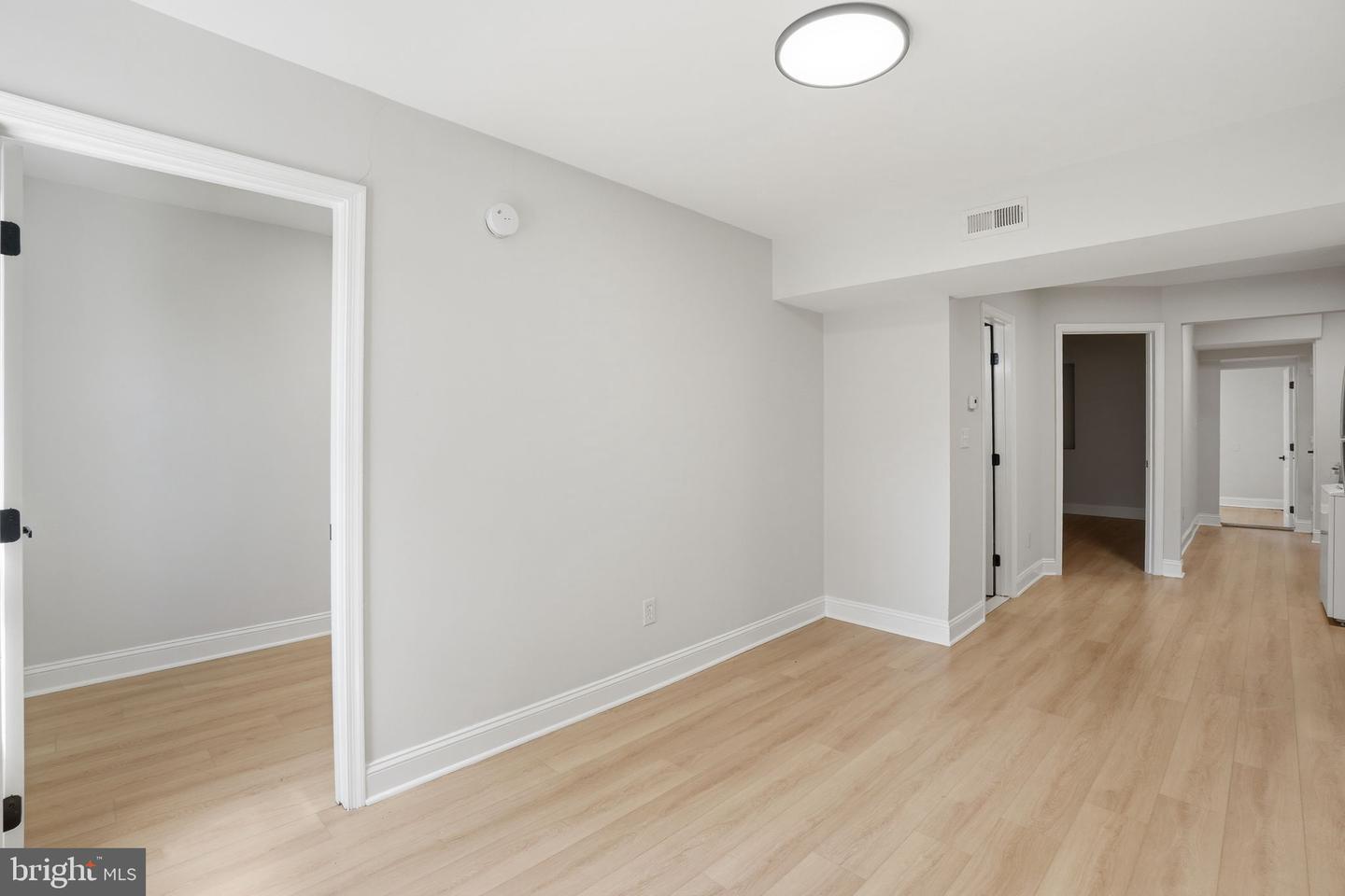 1250 Queen St Ne #1 Property Photo 7