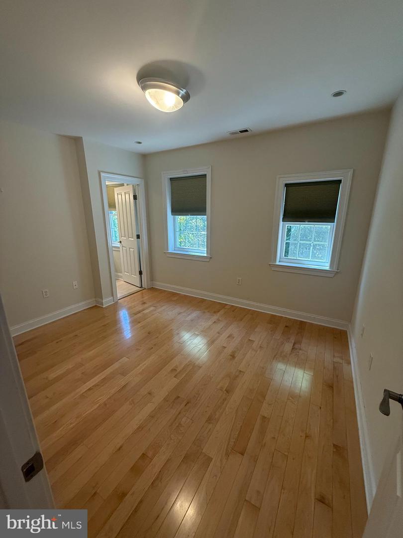 3925 Fulton St Nw #5 Property Photo 11