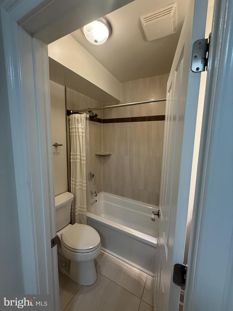 3925 Fulton St Nw #5 Property Photo 15