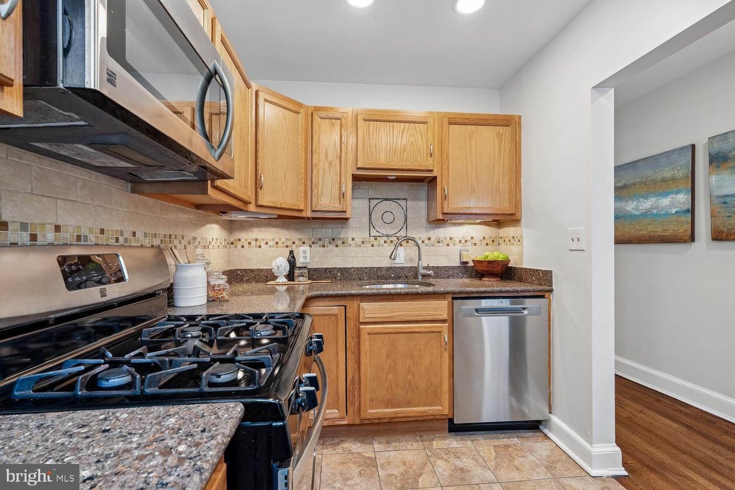 1652 Kramer St Ne Property Photo 6