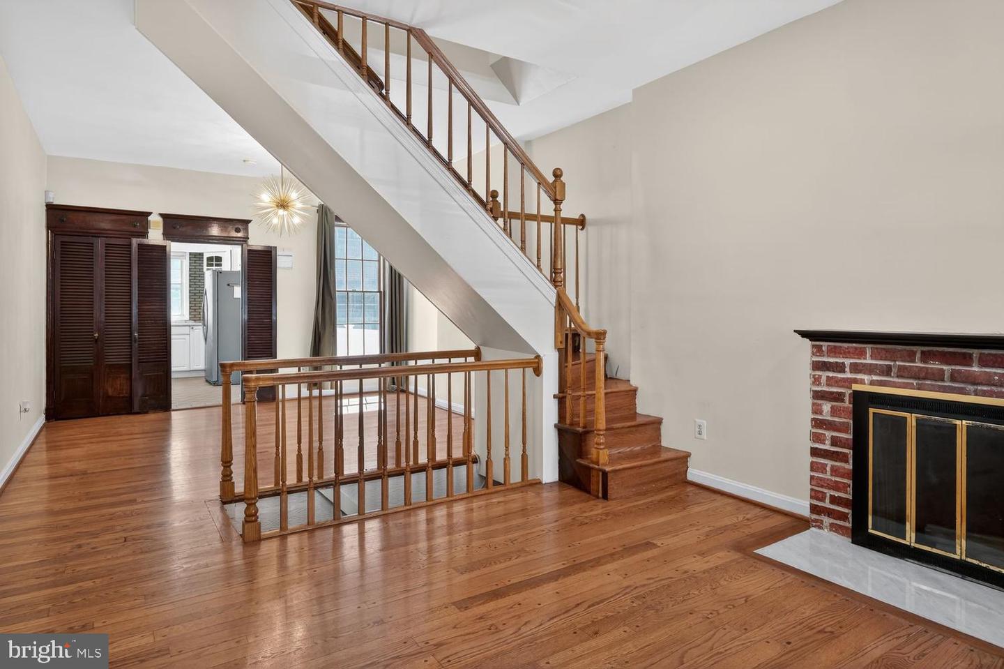 1025 30th St Nw Property Photo 5