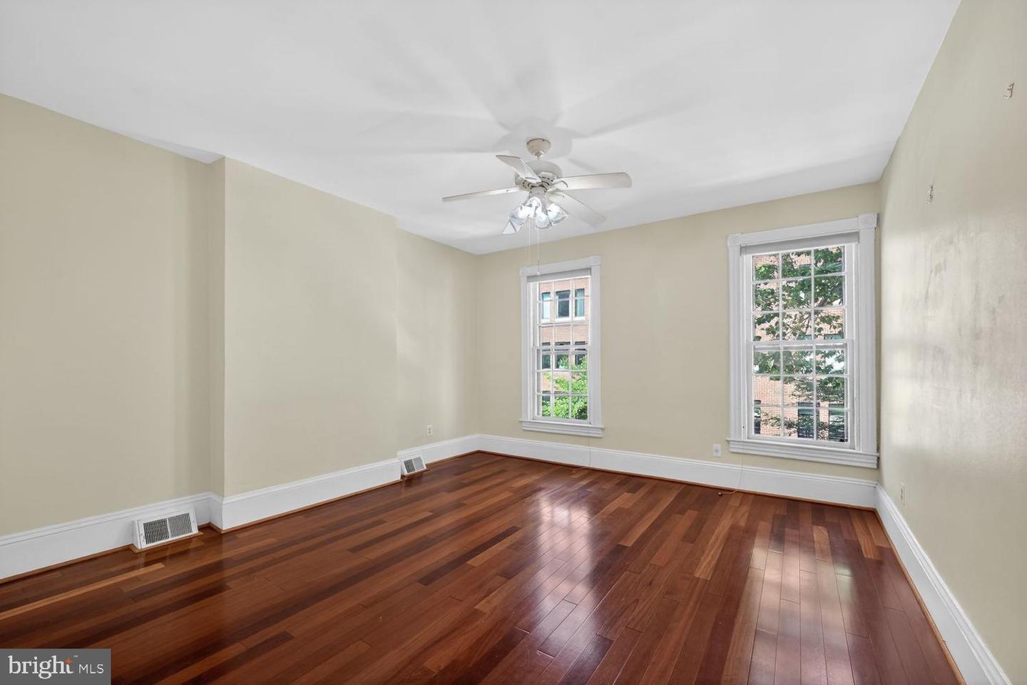 1025 30th St Nw Property Photo 11