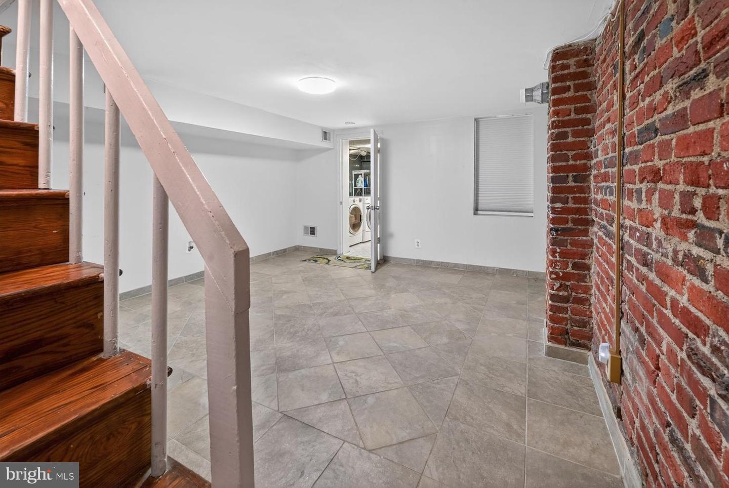 1025 30th St Nw Property Photo 17