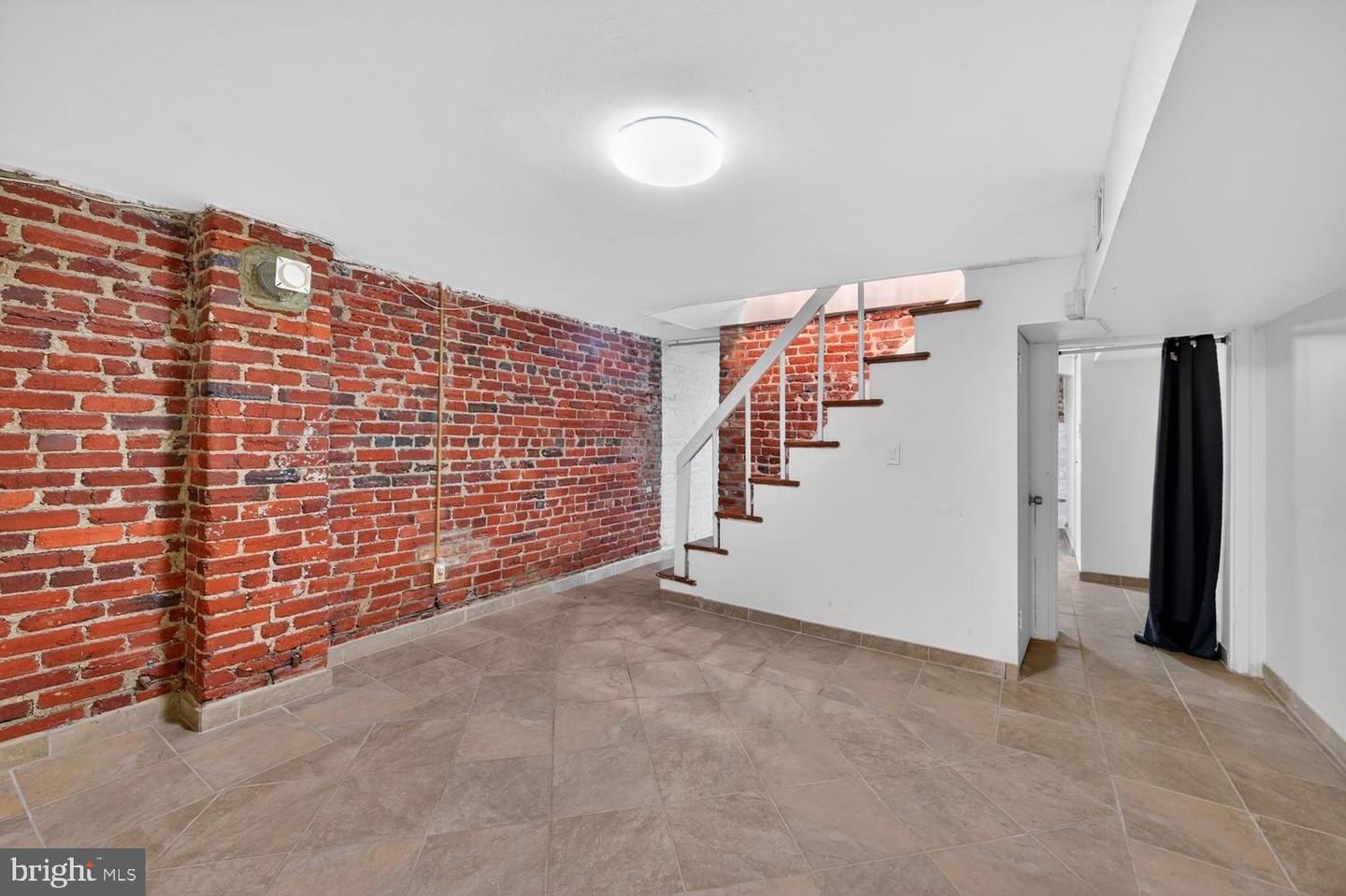 1025 30th St Nw Property Photo 18