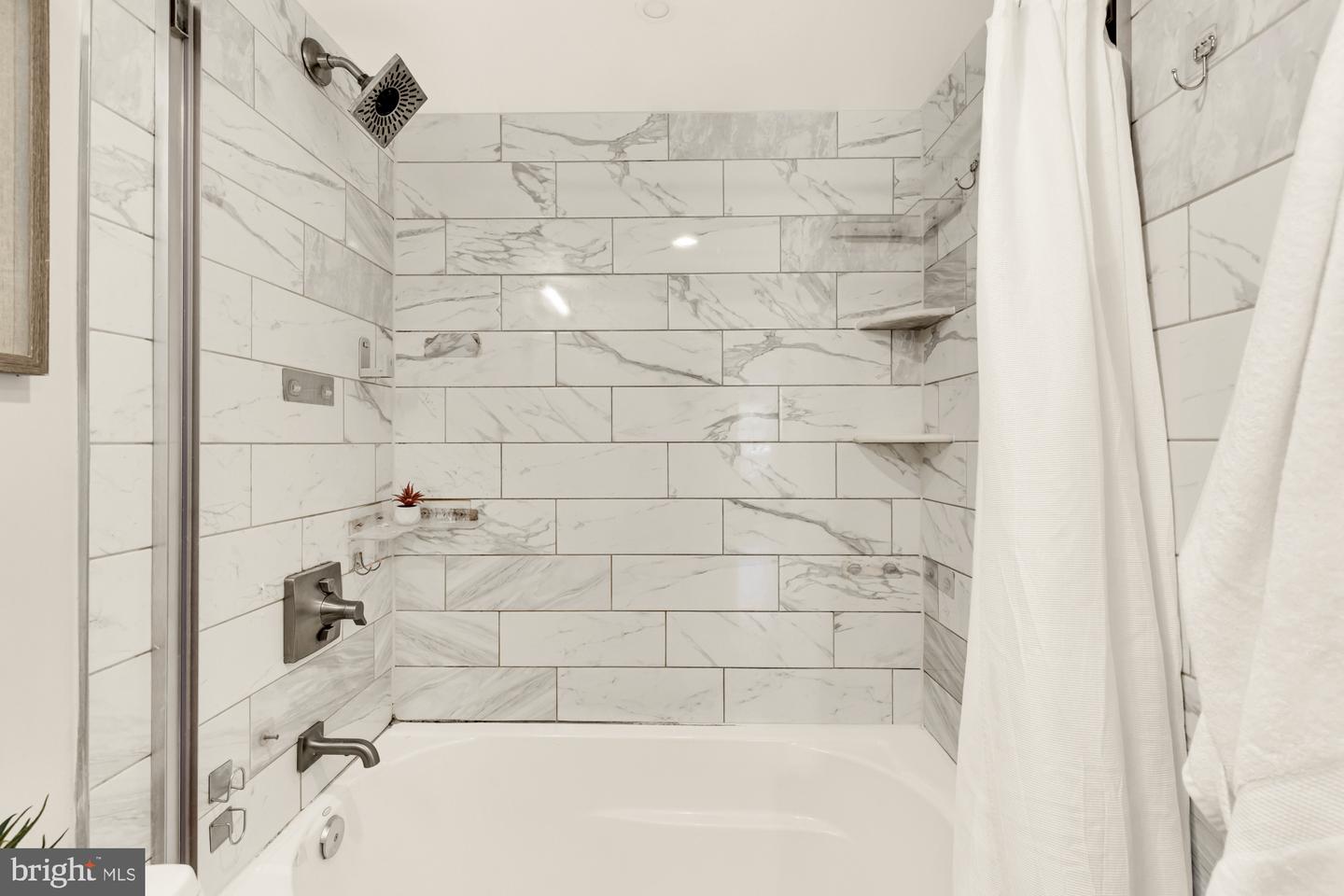 1425 4th St Sw #a315 Property Photo 16