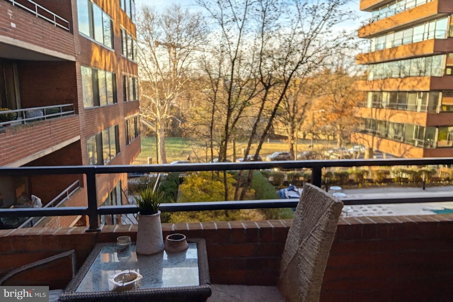2555 Pennsylvania Ave Nw #408 Property Photo 18