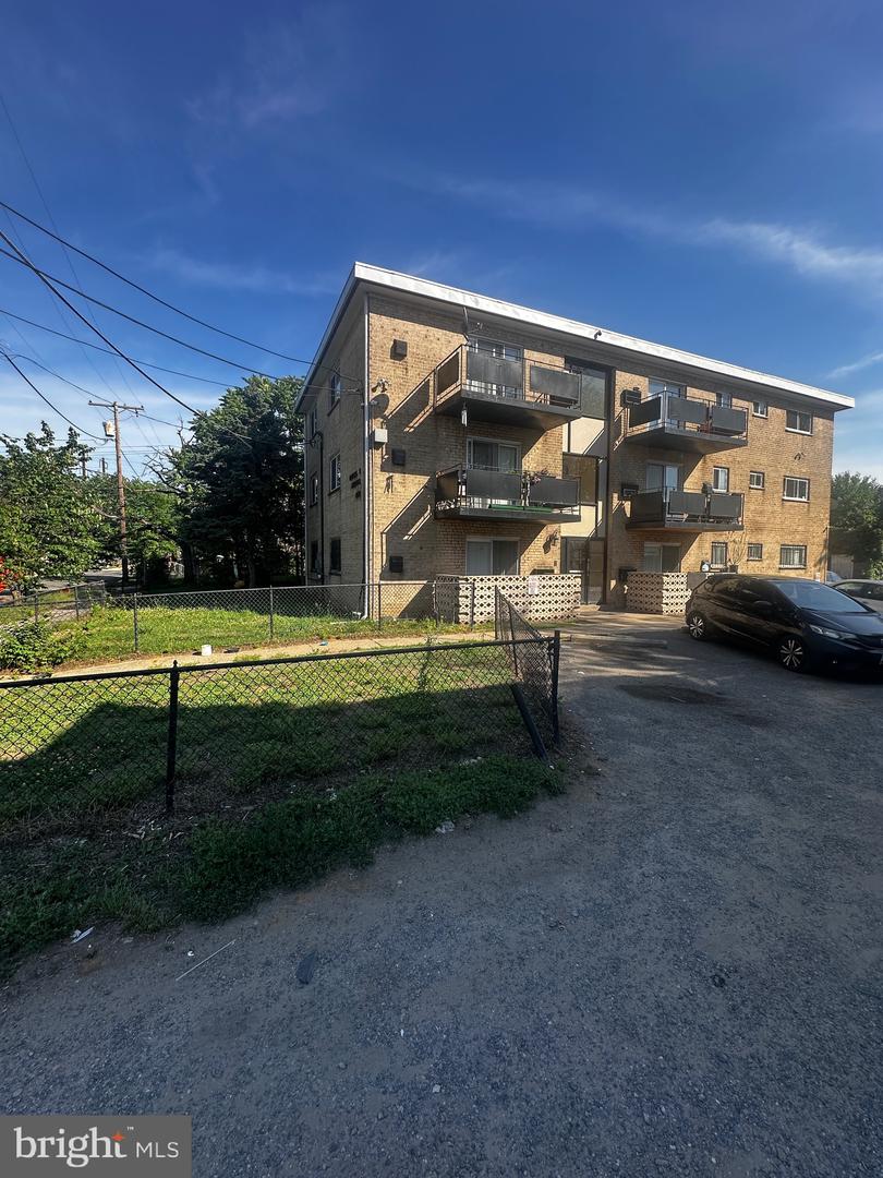4611 Quarles St Ne Property Photo 1