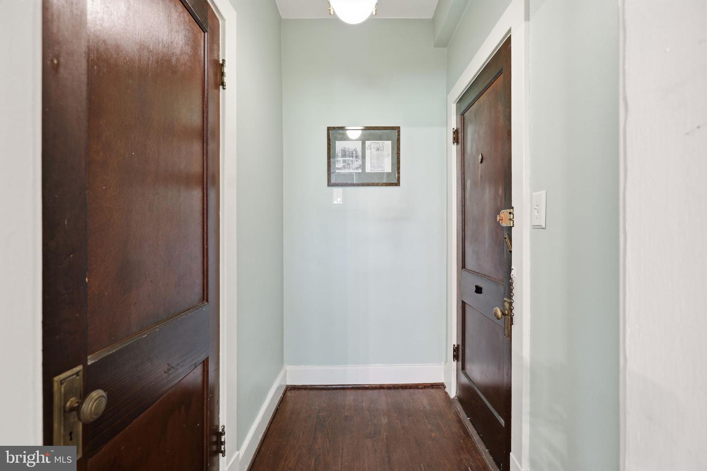 3018 Porter St Nw #103 Property Photo 5