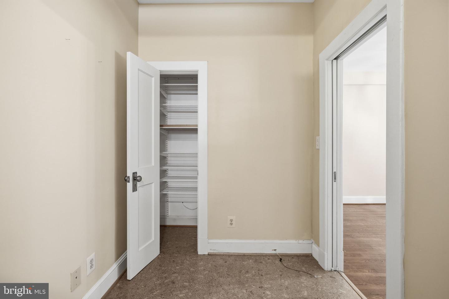 3018 Porter St Nw #103 Property Photo 17